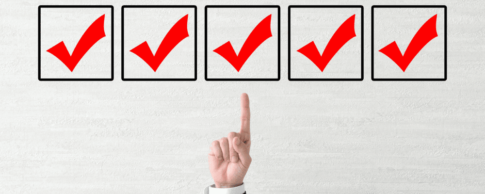 清掃業者選びのチェックポイントを示すチェックリストのイメージ